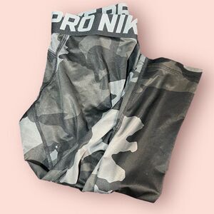 Nike Pro Dri-Fit Compression Capri Leggings Black Camo Sz L